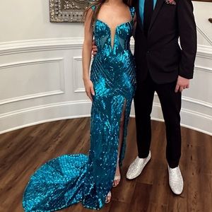 MY PROM DRESS !!